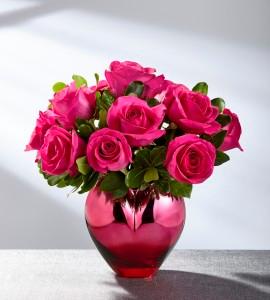 FTD Hold Me In Your Heart Rose Bouquet – The Love Bug Flowers, Timmins ON