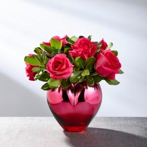 FTD Hold Me In Your Heart Rose Bouquet – The Love Bug Flowers, Timmins ON