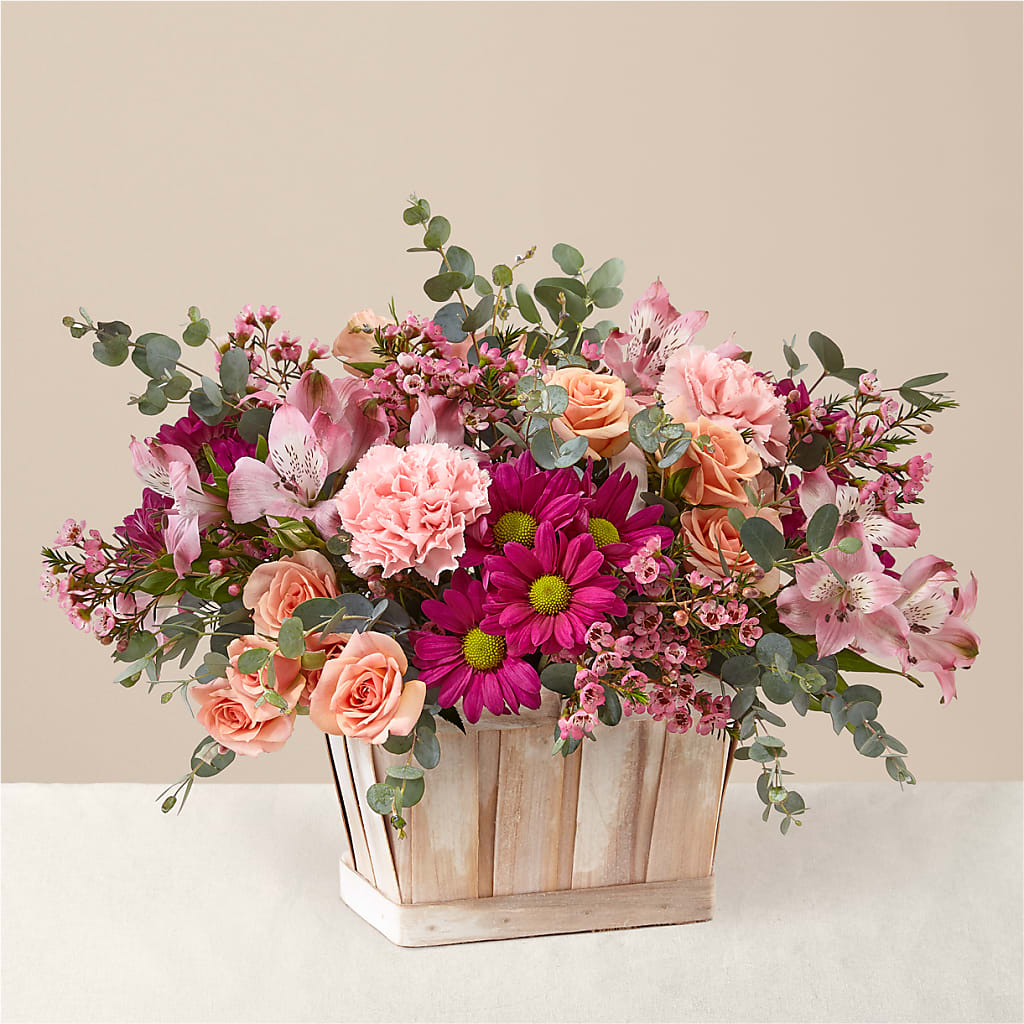 Garden Glam Bouquet – The Love Bug Flowers, Timmins ON