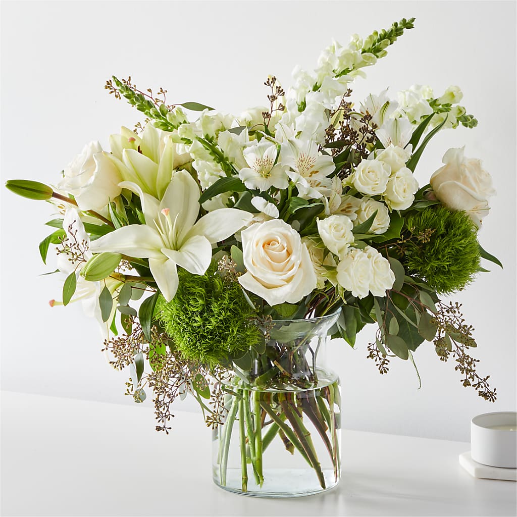 Fresh Linen Bouquet – The Love Bug Flowers, Timmins ON