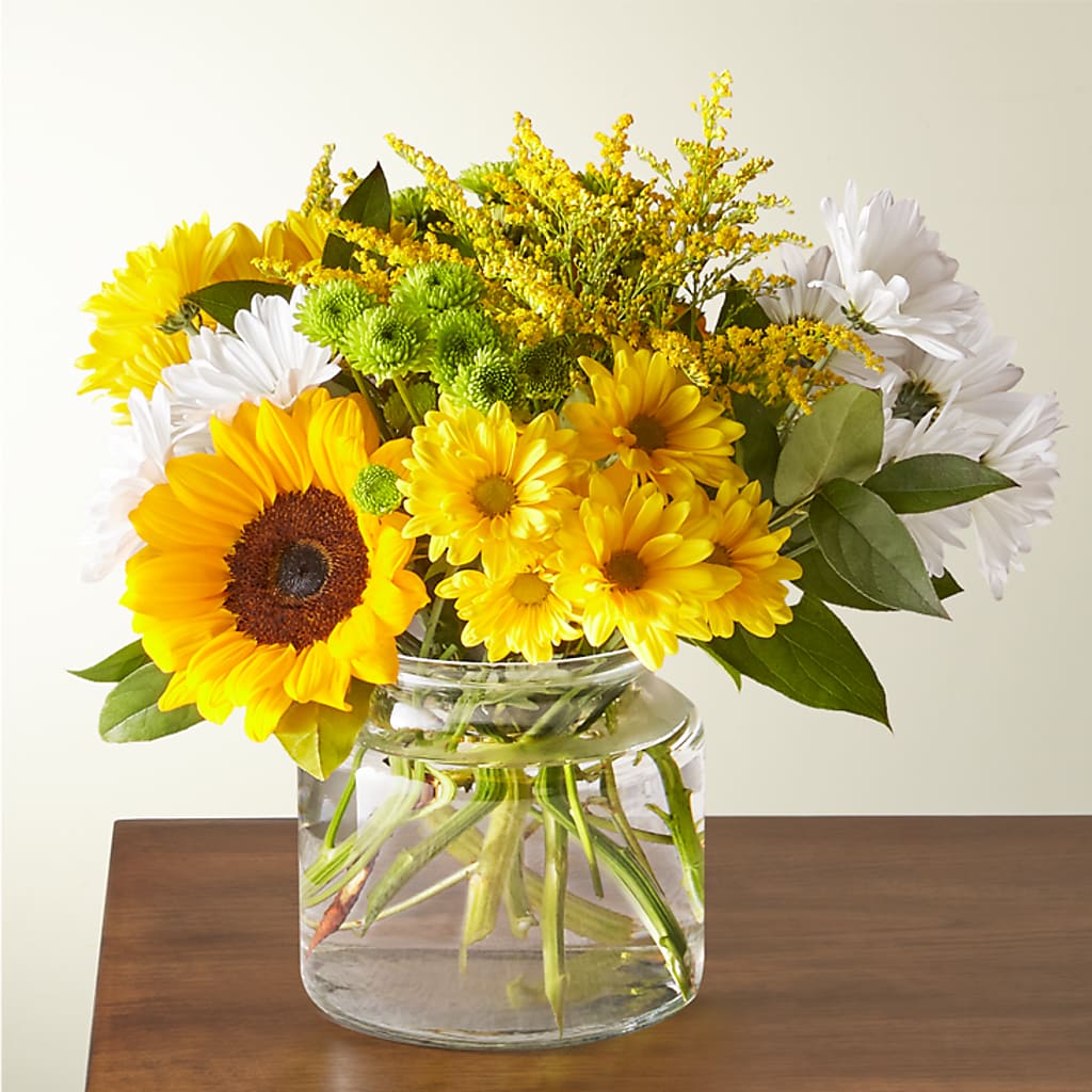 Hello Sunshine Bouquet – The Love Bug Flowers, Timmins ON