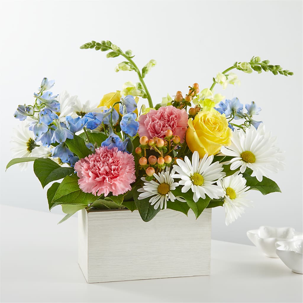 Sun Salutation Box Bouquet – The Love Bug Flowers, Timmins ON