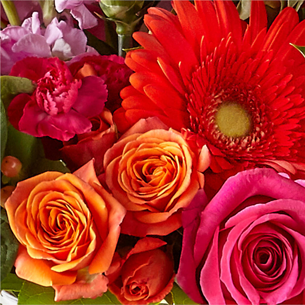 Florist Designed Mixed Bouquet – The Love Bug Flowers, Timmins ON