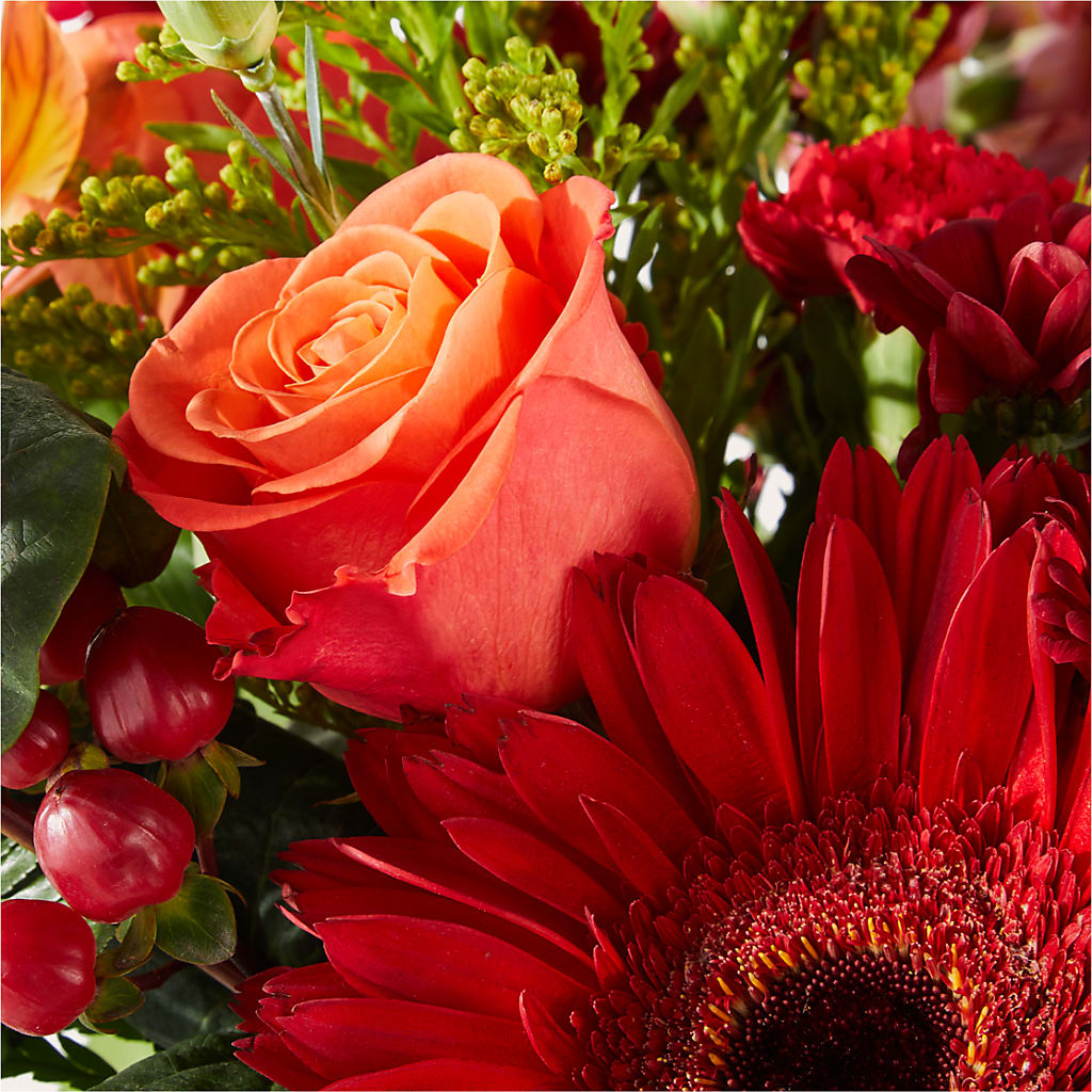 Sweater Season - A Florist Original – The Love Bug Flowers, Timmins ON
