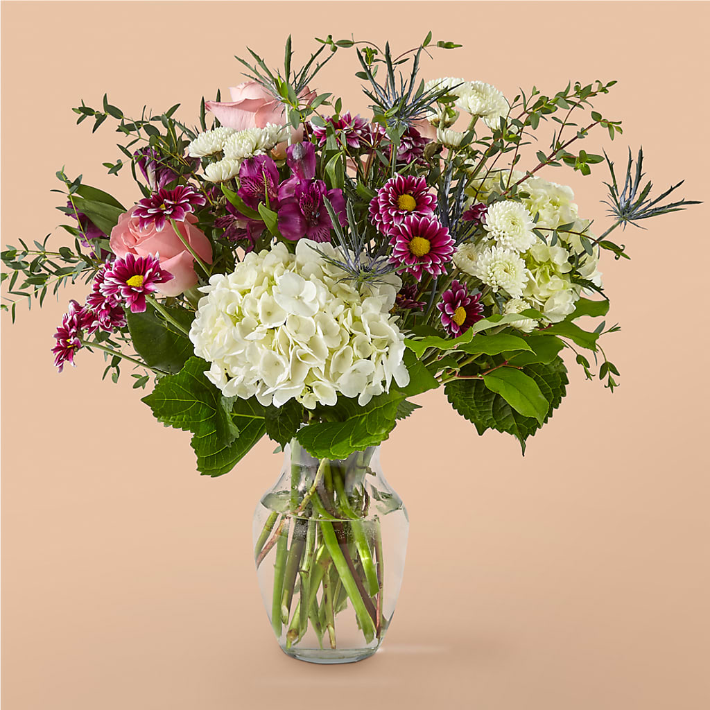 Parlour Bouquet – The Love Bug Flowers, Timmins ON
