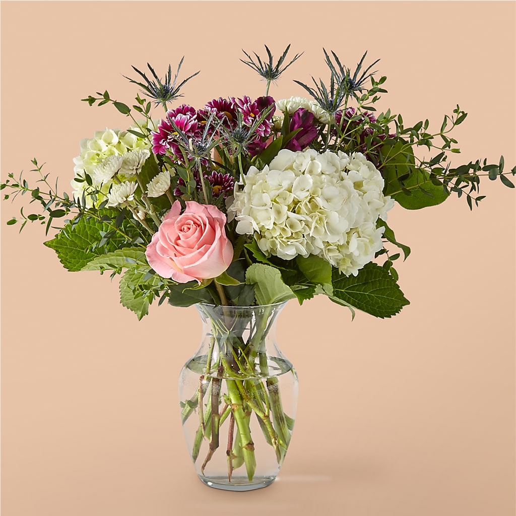 Parlour Bouquet – The Love Bug Flowers, Timmins ON