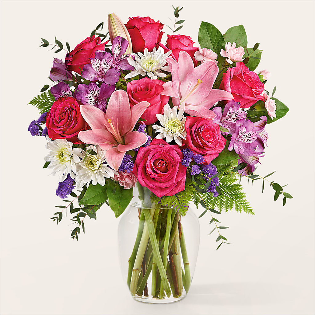 Lace & Pearls Bouquet – The Love Bug Flowers, Timmins ON