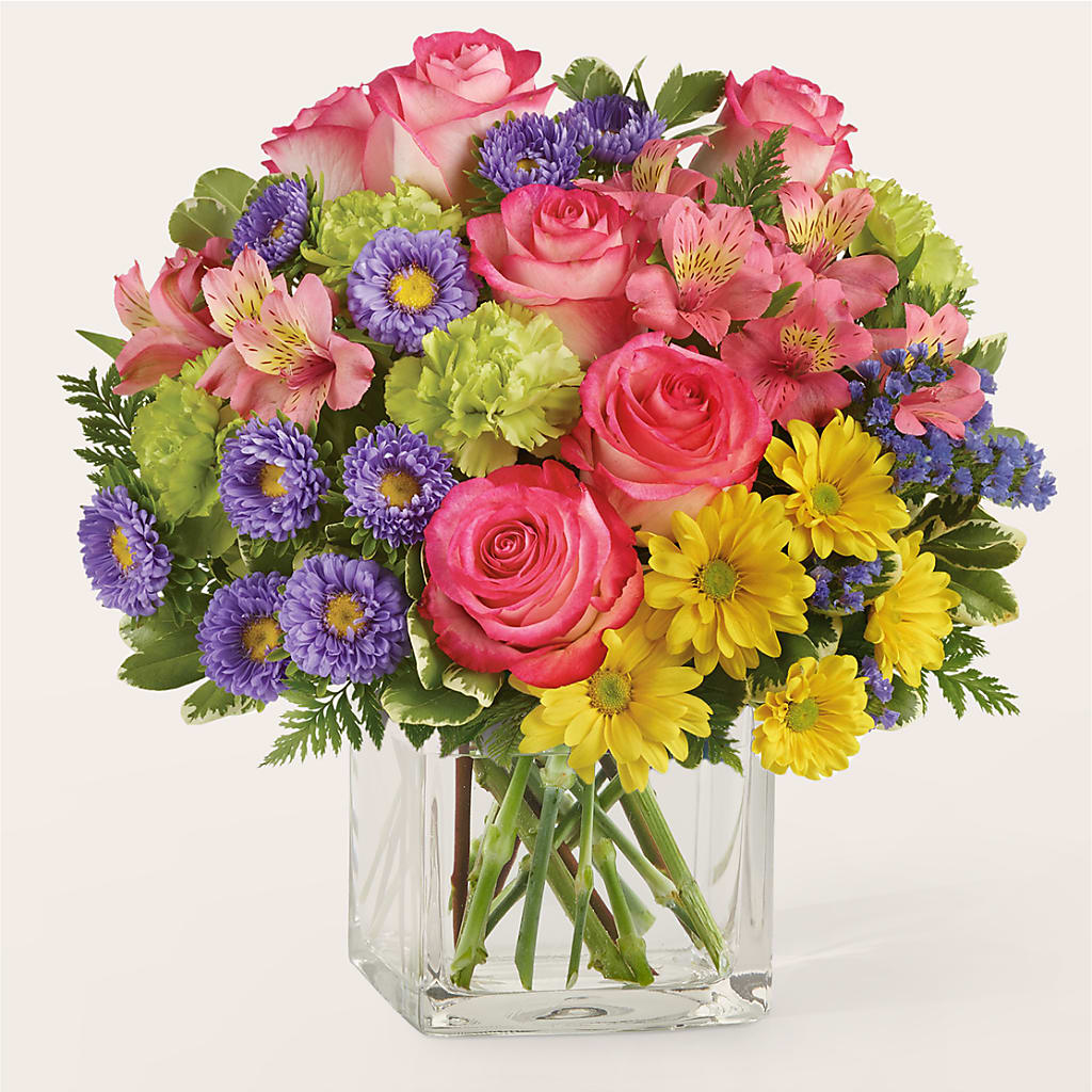 Candy Jar Bouquet – The Love Bug Flowers, Timmins ON