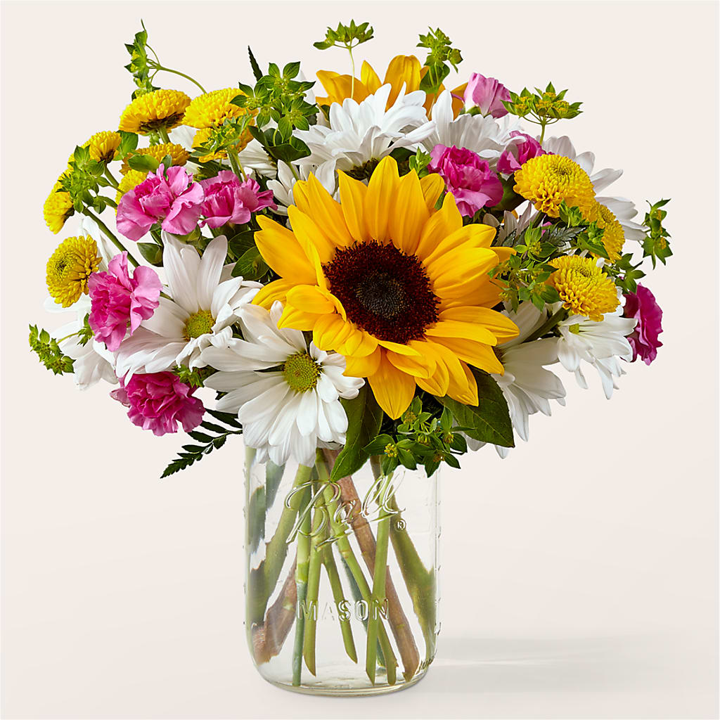Aglow Bouquet – The Love Bug Flowers, Timmins ON
