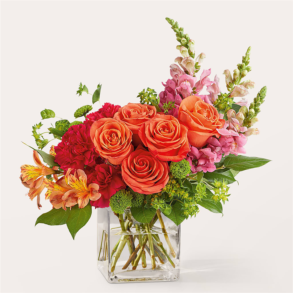 Cosmopolitan Bouquet – The Love Bug Flowers, Timmins ON