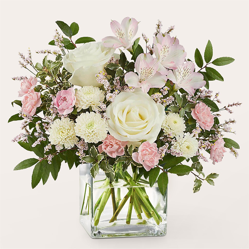 Day Made Bouquet – The Love Bug Flowers, Timmins ON