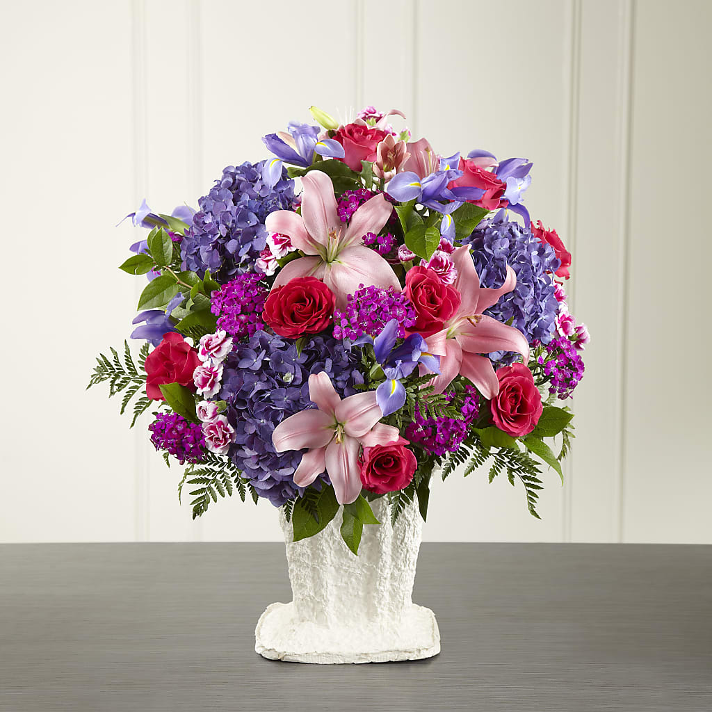 We Fondly Remember Arrangement – The Love Bug Flowers, Timmins ON
