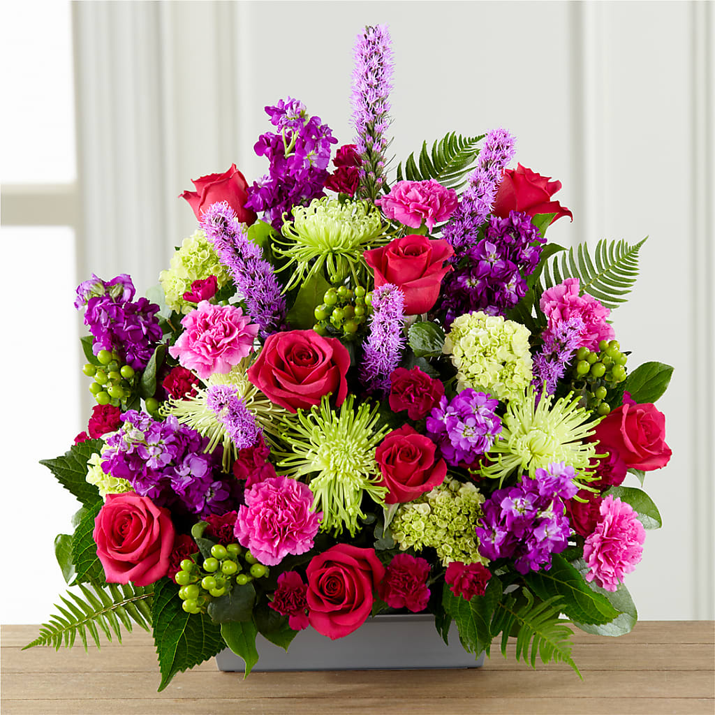 Warm Embrace Arrangement – The Love Bug Flowers, Timmins ON