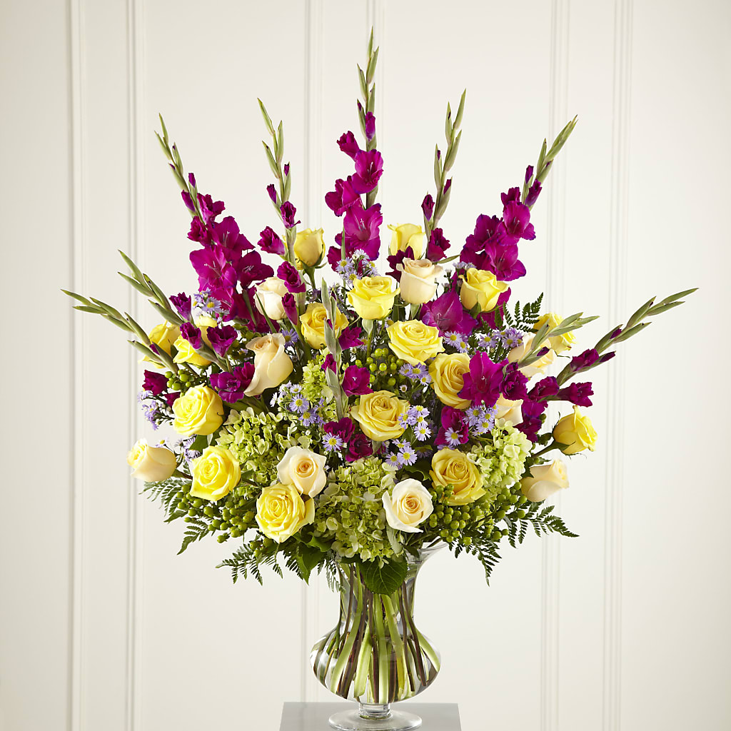 Loveliness Arrangement – The Love Bug Flowers, Timmins ON