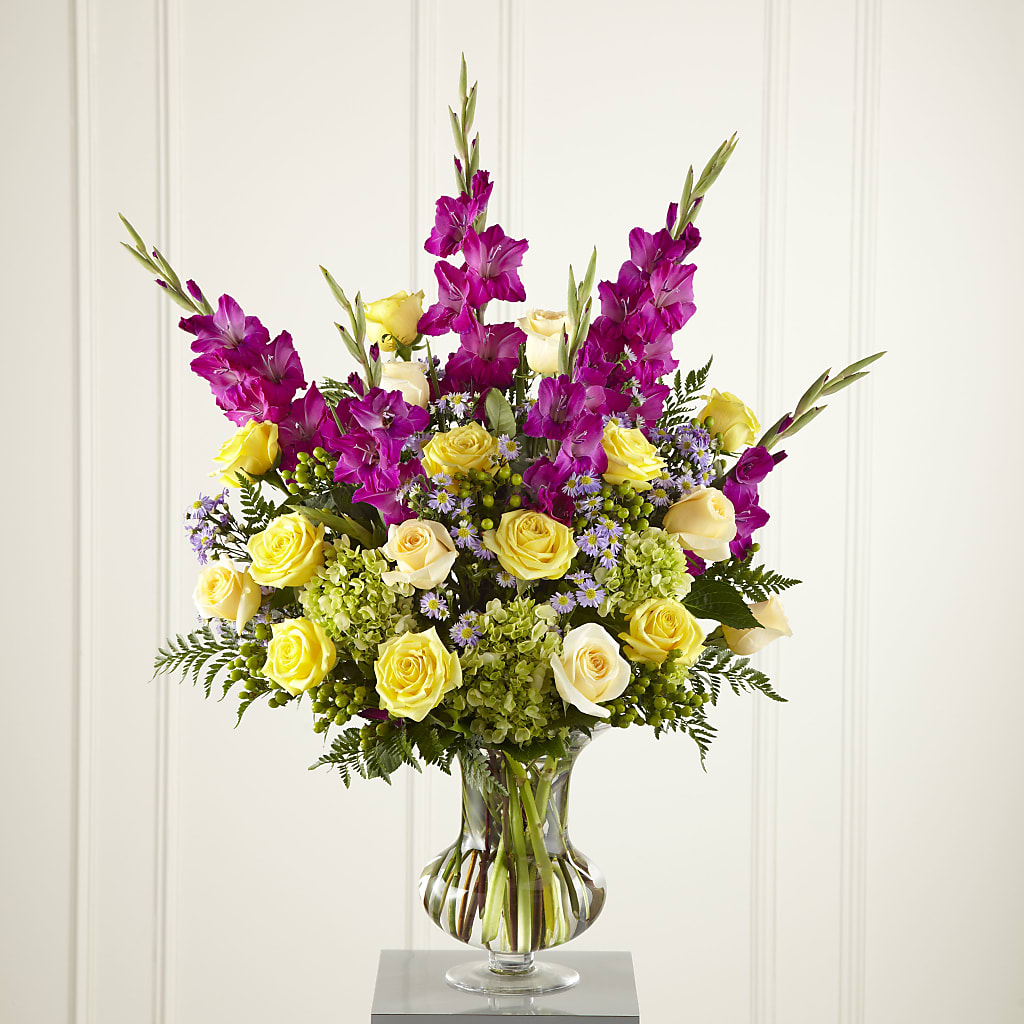 Loveliness Arrangement – The Love Bug Flowers, Timmins ON