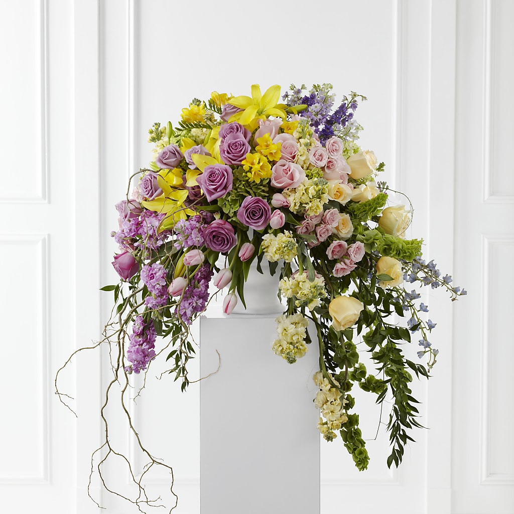 Display of Affection Arrangement – The Love Bug Flowers, Timmins ON