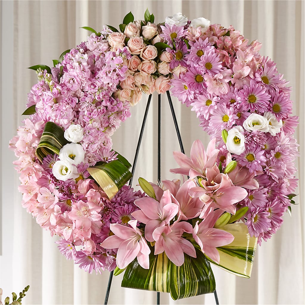 Gift of Warmth Wreath – The Love Bug Flowers, Timmins ON