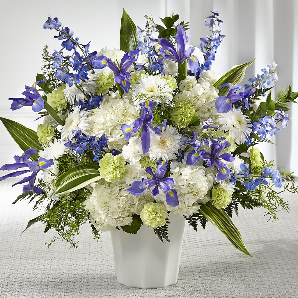Soft Serenity Floor Basket – The Love Bug Flowers, Timmins ON
