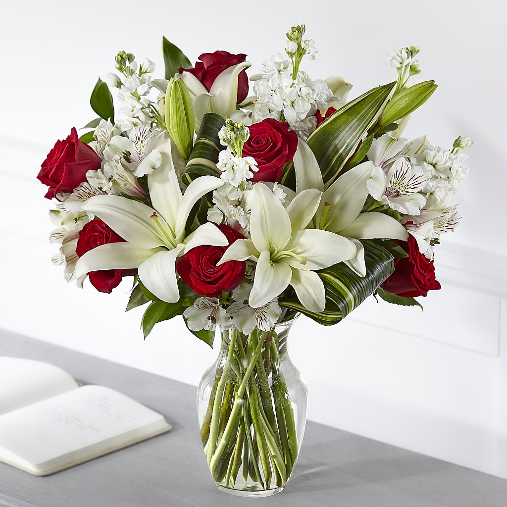 Loving Respect Bouquet – The Love Bug Flowers, Timmins ON
