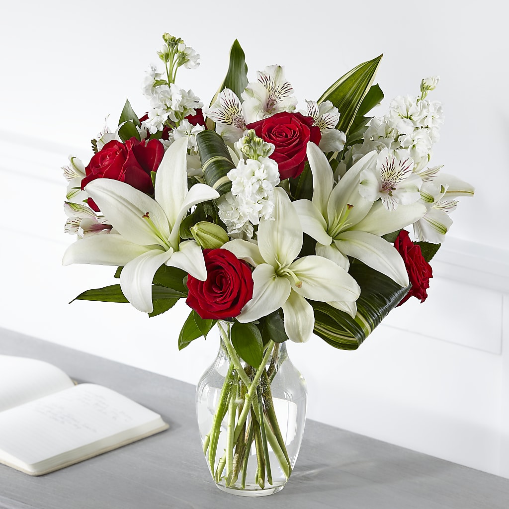 Loving Respect Bouquet – The Love Bug Flowers, Timmins ON