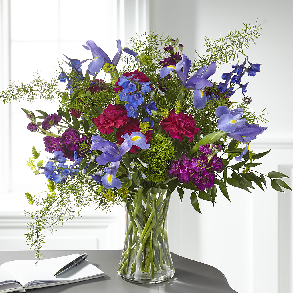 Giving Grace Bouquet – The Love Bug Flowers, Timmins ON