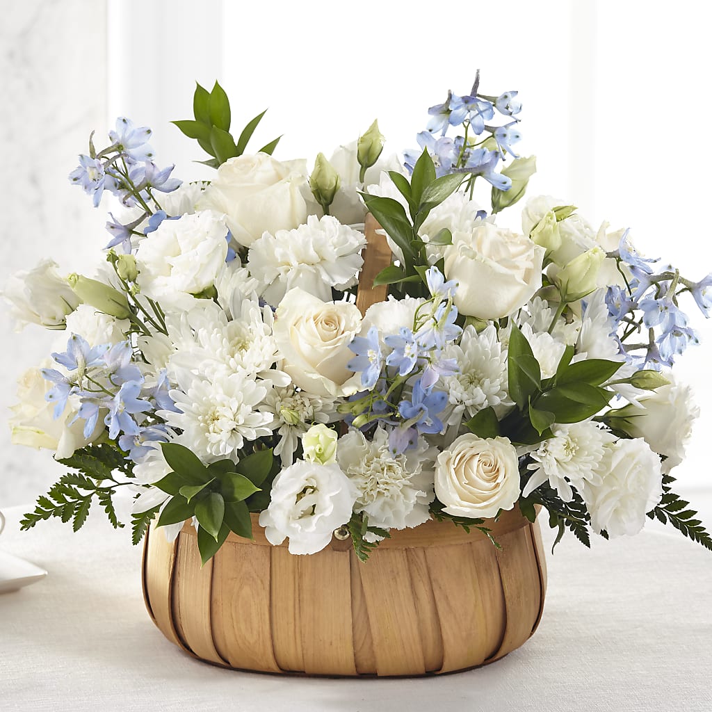 Sincerely Heartfelt Basket – The Love Bug Flowers, Timmins ON