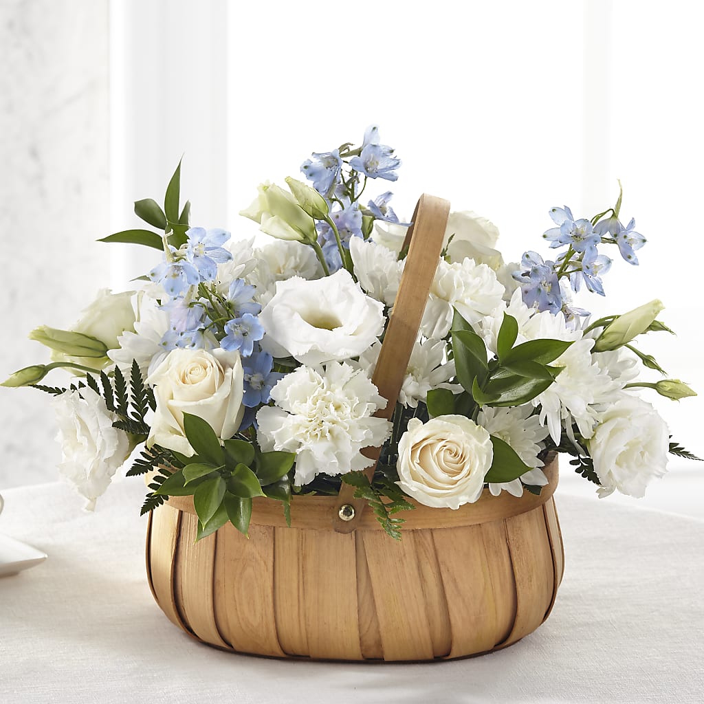 Sincerely Heartfelt Basket – The Love Bug Flowers, Timmins ON