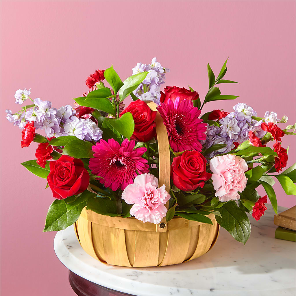Pink Picnic Basket – The Love Bug Flowers, Timmins ON