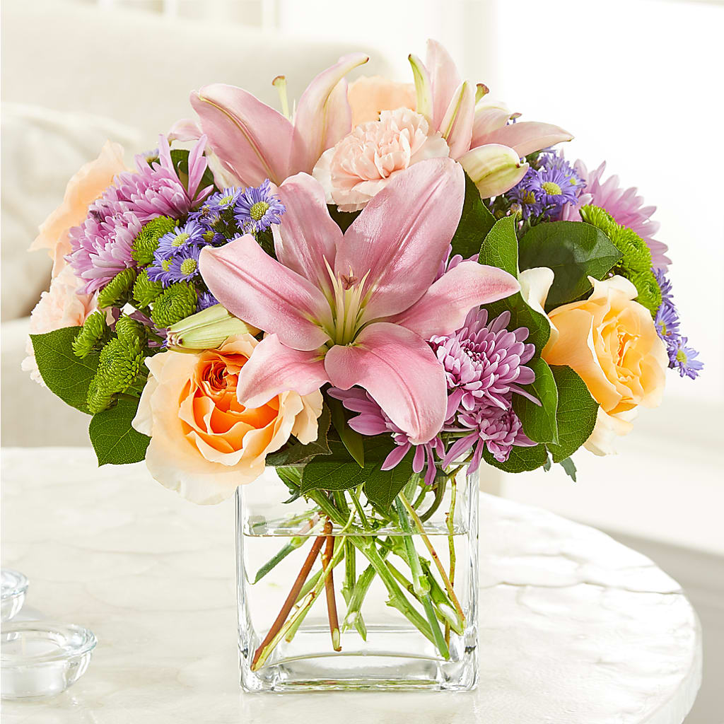 Delicate Details Bouquet – The Love Bug Flowers, Timmins ON
