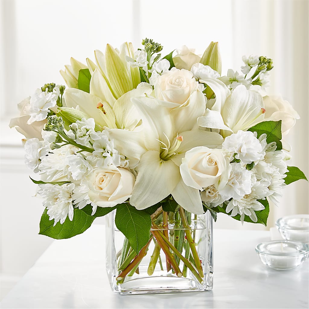 Gentle Breeze Bouquet – The Love Bug Flowers, Timmins ON