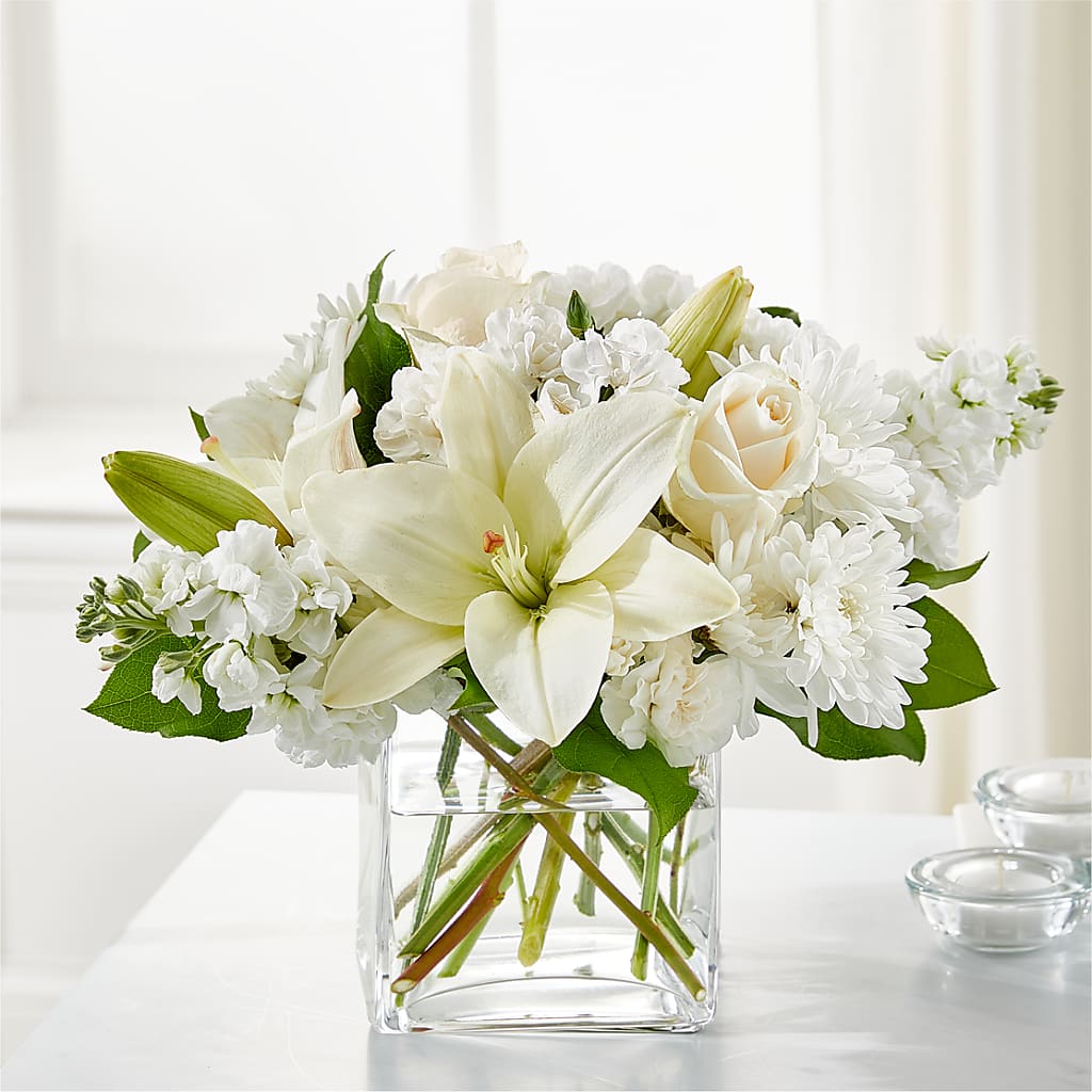 Gentle Breeze Bouquet – The Love Bug Flowers, Timmins ON