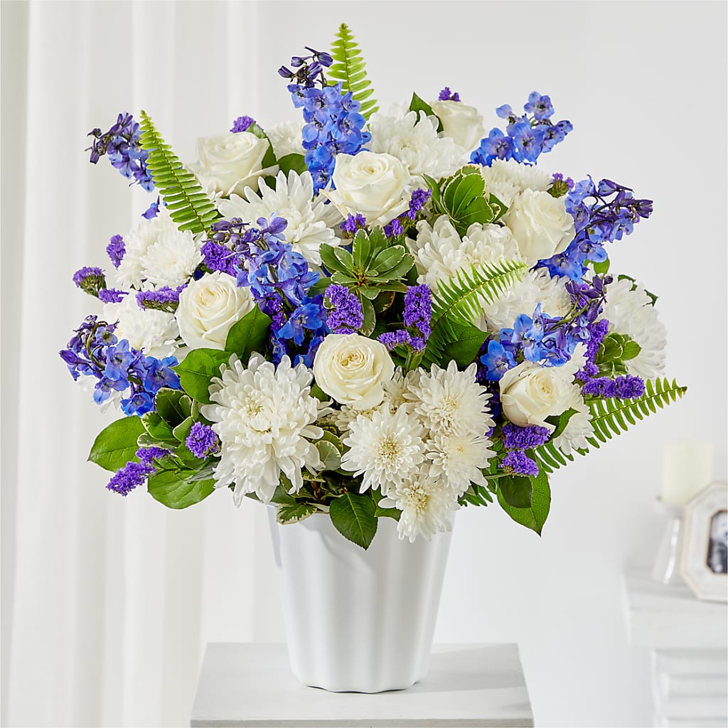 Hold Dear Tabletop Basket – The Love Bug Flowers, Timmins ON
