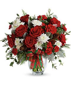 Holiday Shine Bouquet – The Love Bug Flowers, Timmins ON