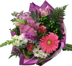 Ramo de flores cortadas atado a mano