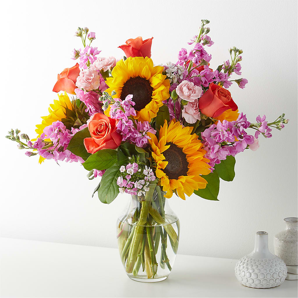 Yellow Brick Road Bouquet – The Love Bug Flowers, Timmins ON