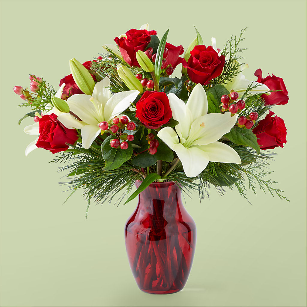 Evergreen Delight Bouquet – The Love Bug Flowers, Timmins ON