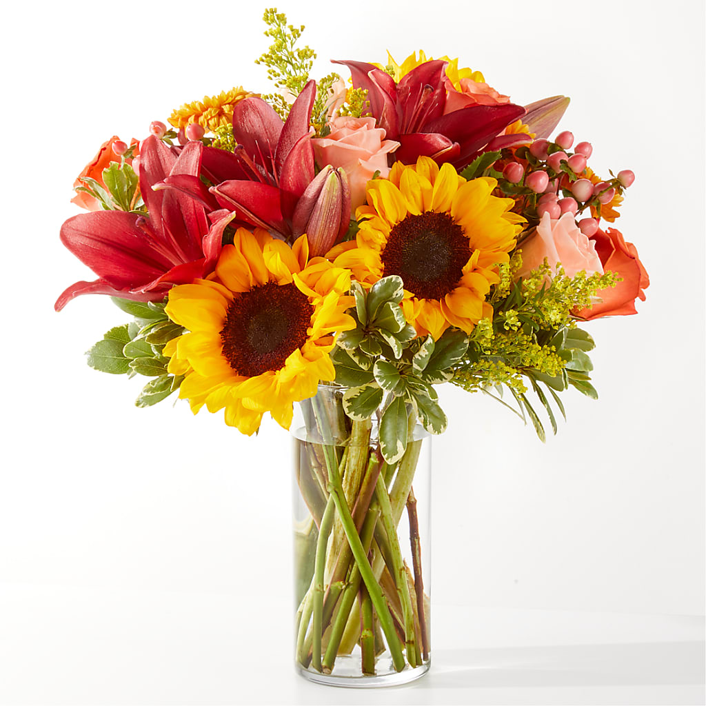 Acorn Lane Bouquet – The Love Bug Flowers, Timmins ON
