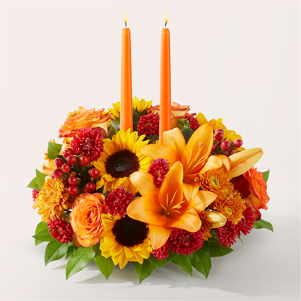 Grateful Centerpiece – The Love Bug Flowers, Timmins ON