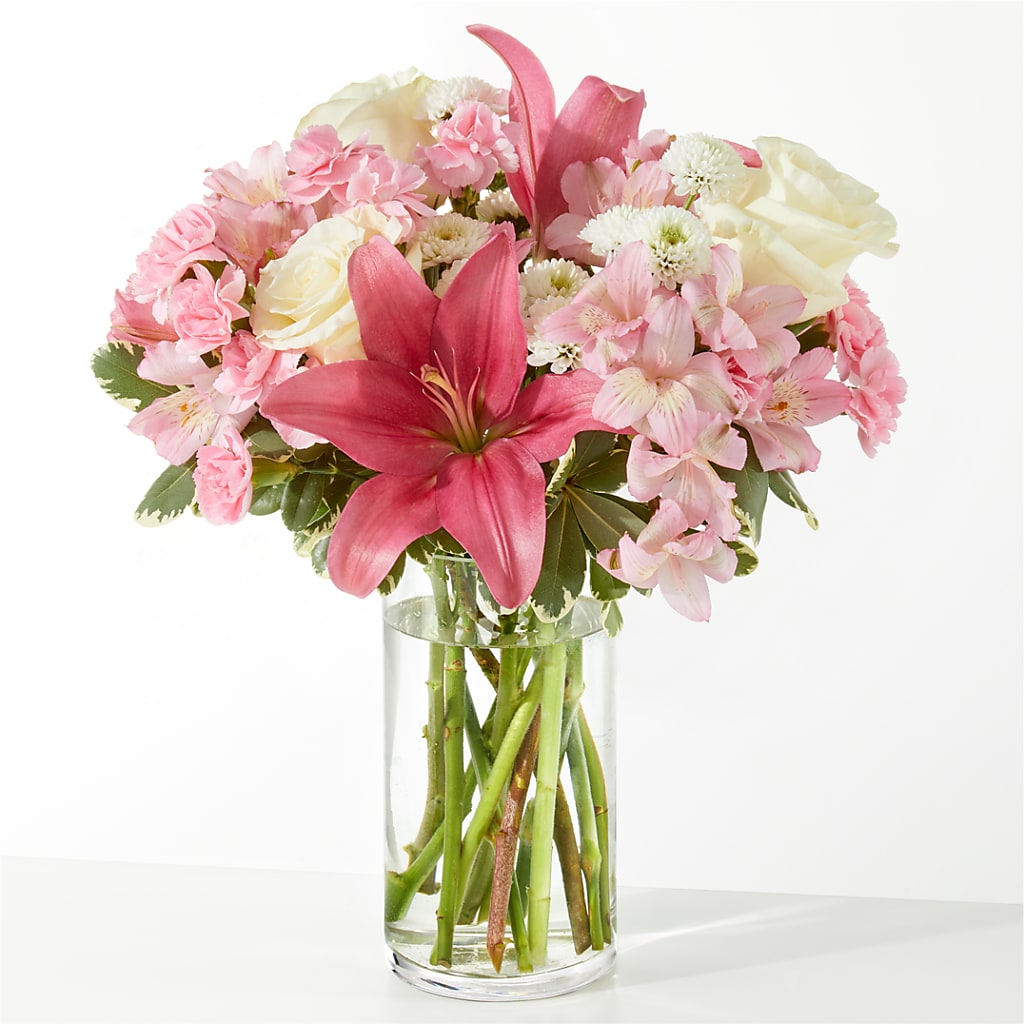 Piece of Cake Bouquet – The Love Bug Flowers, Timmins ON