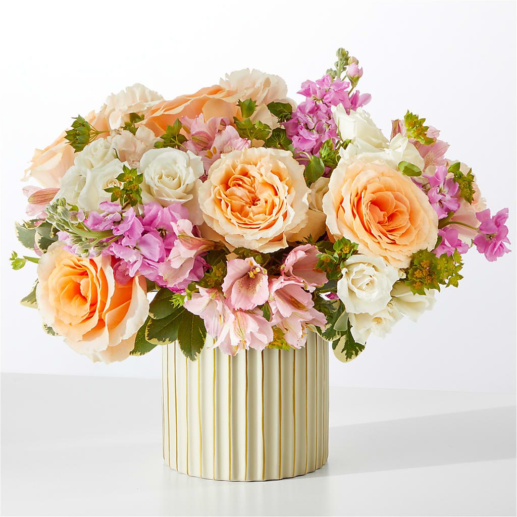 Paradise Bouquet with Ivory Vase – The Love Bug Flowers, Timmins ON