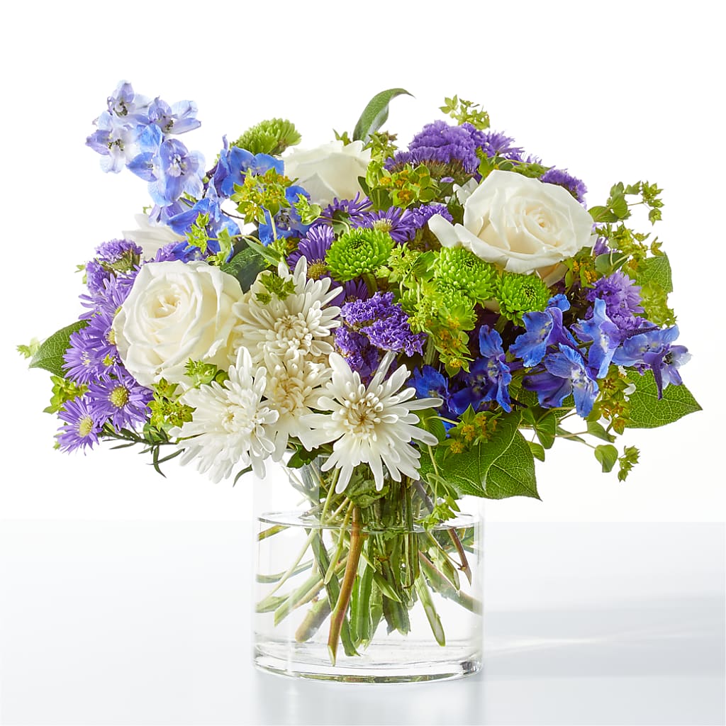 Genuine Gestures Bouquet – The Love Bug Flowers, Timmins ON