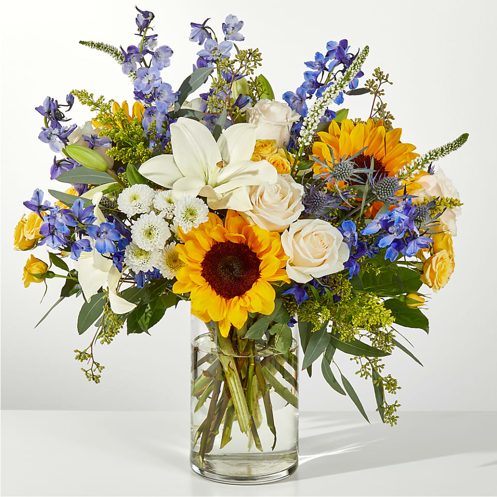 Wonderfully Sunny Bouquet – The Love Bug Flowers, Timmins ON