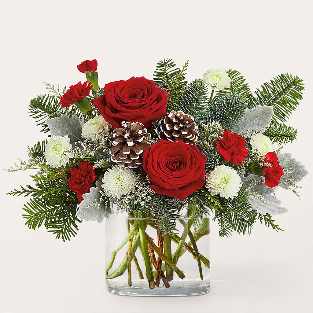 Yule Cheer Bouquet – The Love Bug Flowers, Timmins ON