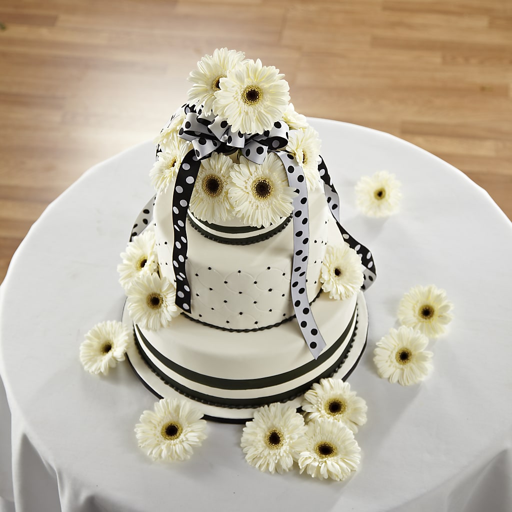 Simple Sophistication Cake Décor – The Love Bug Flowers, Timmins ON