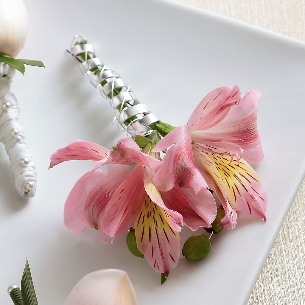 Pink Peruvian Lily Boutonniere – The Love Bug Flowers, Timmins ON