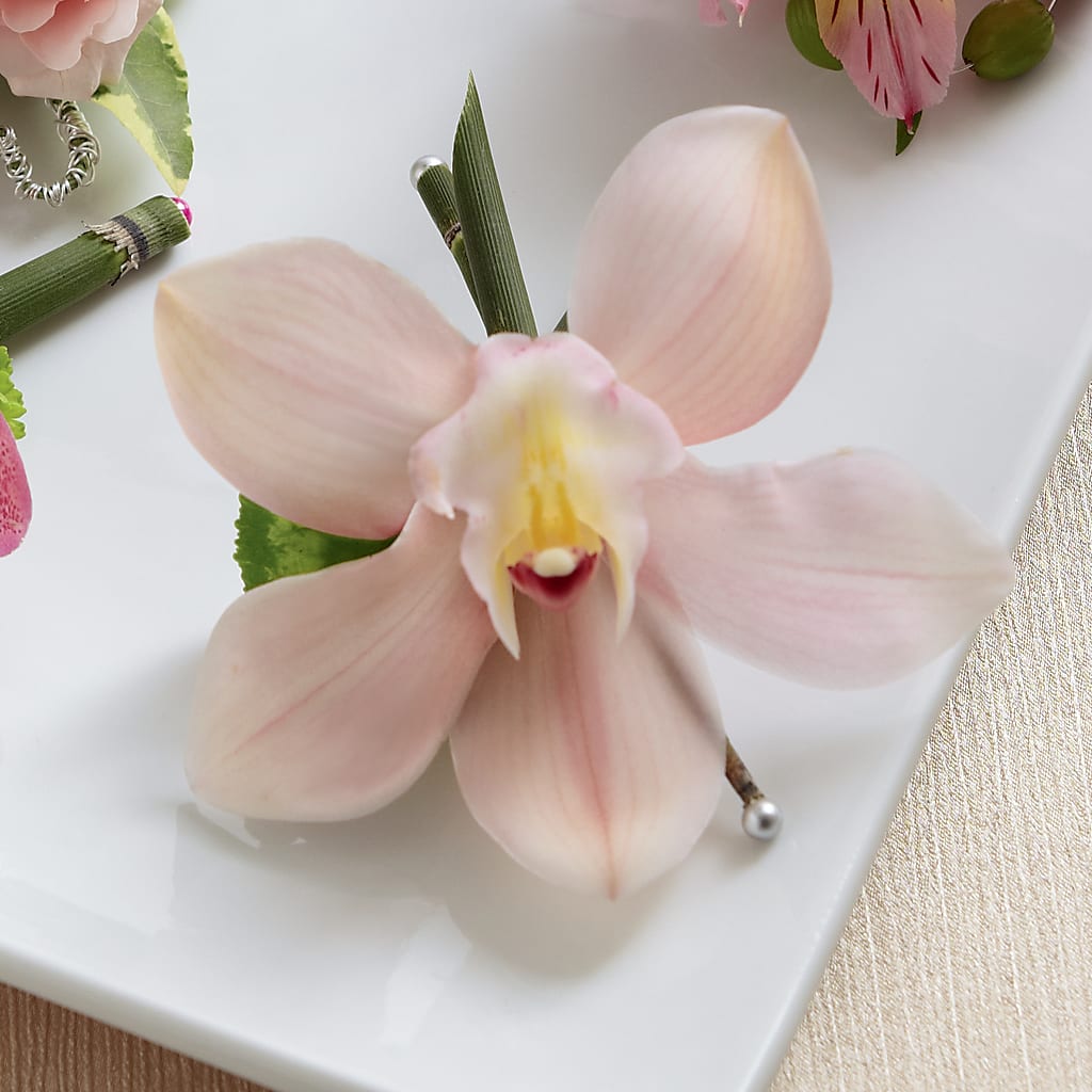 Pink Cymbidium Boutonniere – The Love Bug Flowers, Timmins ON