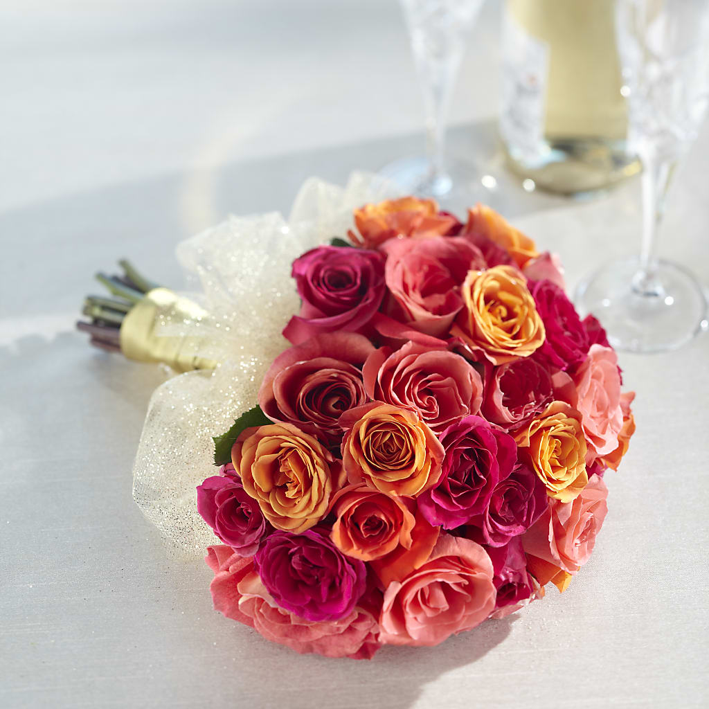 Sweet Roses Bouquet – The Love Bug Flowers, Timmins ON