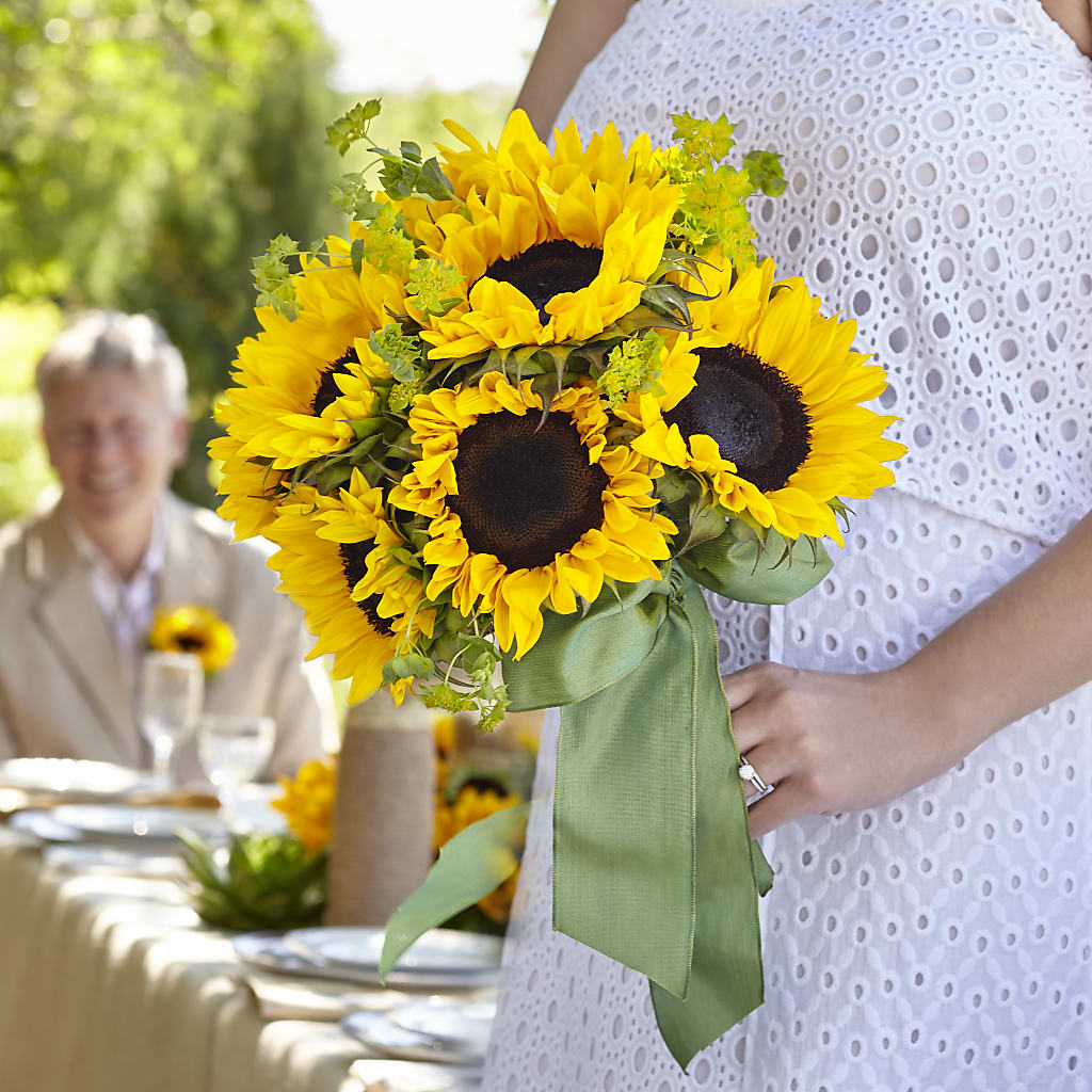 Free Spirit Bouquet – The Love Bug Flowers, Timmins ON