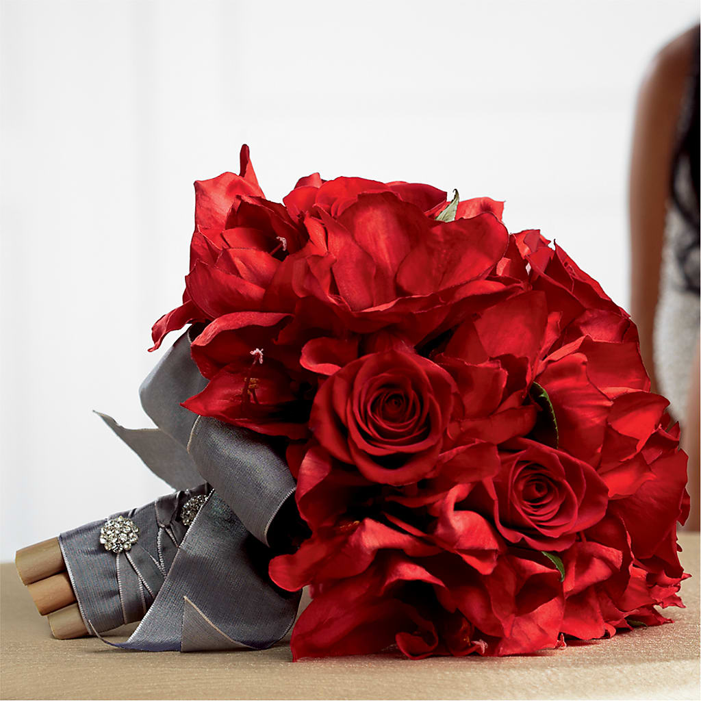 Heart's Happiness Bouquet – The Love Bug Flowers, Timmins ON