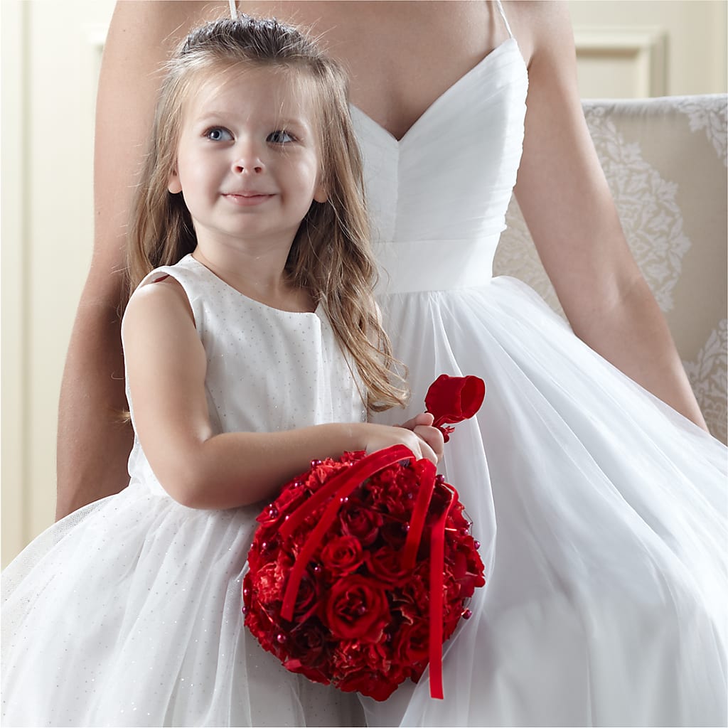 Pure at Heart Flower Girl Arrangement – The Love Bug Flowers, Timmins ON